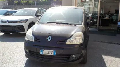 Usata Renault Modus 75 CV (55 kW) 2010 Nero Monovolume