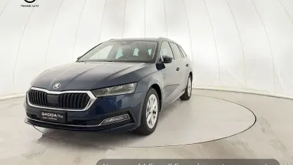 Usado Skoda Octavia Executive 150 CV (110 kW) 2023 Azul Familiar