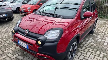 Occasion Fiat Panda Cross Cross 69 ch (50 kW) 2024 Rouge Citadine