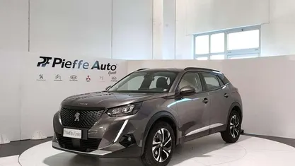 Grigio Usata 2020 Peugeot 2008 Allure SUV | 16.900 € (Buon prezzo)
