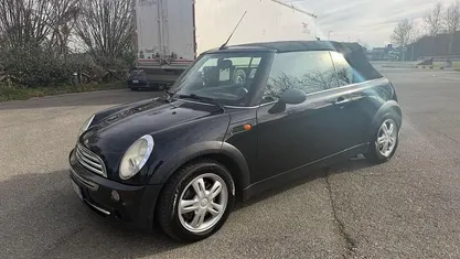 Usata Mini Cooper Cabriolet Hype 90 CV (66 kW) 2005 Cabrio
