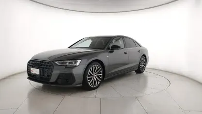 Usata Audi A8 286 CV (210 kW) 2025 Grigio medio Berlina
