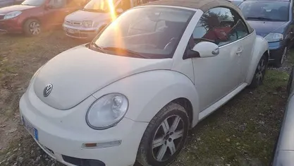 Usata VW New Beetle 105 CV (77 kW) 2007 Beige Utilitaria