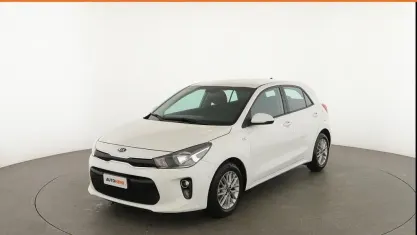 Usata Kia Rio Active 85 CV (62 kW) 2017 Bianco Berlina