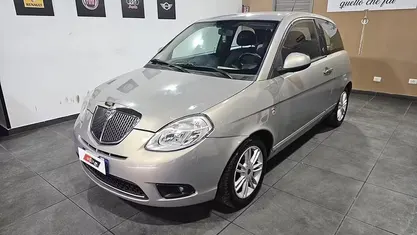 Usata Lancia Ypsilon 77 CV (56 kW) 2010 Utilitaria