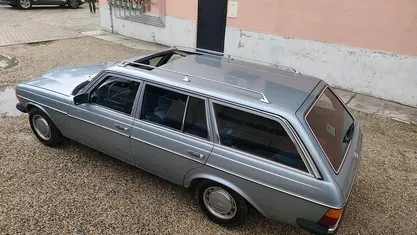 Usata Mercedes E200 109 CV (80 kW) 1983 Station wagon