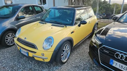 Usata Mini One D 75 CV (55 kW) 2004 Giallo Utilitaria