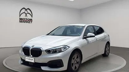 Usata BMW 118 Advantage 140 CV (102 kW) 2020 Bianco Utilitaria
