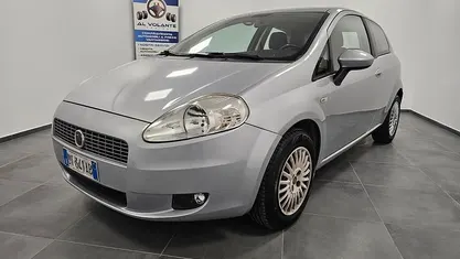 Grigio Usata 2008 Fiat Grande Punto Active Due volumi | 3990 € (Buon prezzo)