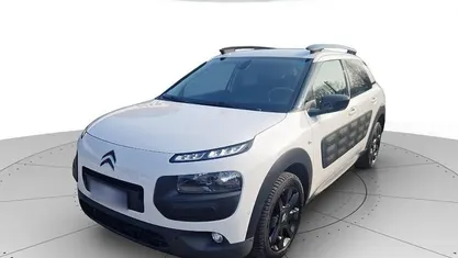 Usata Citroën C4 Cactus Shine 100 CV (73 kW) 2017 Bianco Utilitaria