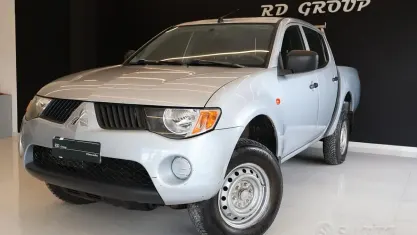 Second-hand Mitsubishi L200 Invite 136 CP (100 kW) 2007 Gri Pickup
