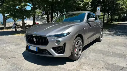 Usata Maserati Levante 350 CV (257 kW) 2021 Grigio SUV