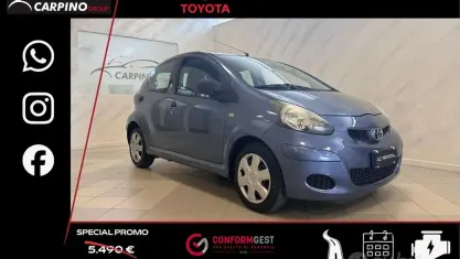 Usata Toyota Aygo Sol 68 CV (50 kW) 2010 Grigio Utilitaria