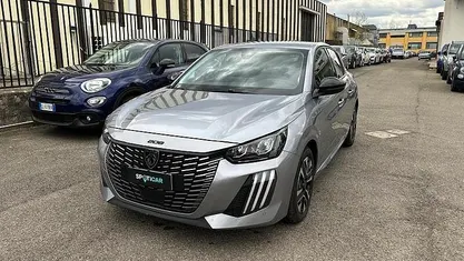 Usata Peugeot 208 101 CV (74 kW) 2025 Grigio Utilitaria