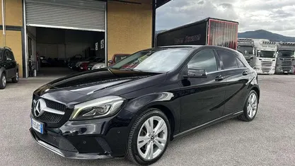 Nero Usata 2017 Mercedes A200 Tre volumi | 10.490 € (Ottimo prezzo)