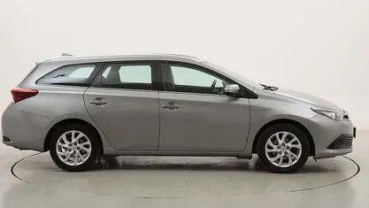 Usata Toyota Auris Hybrid Business Edition 136 CV (100 kW) 2018 Station wagon
