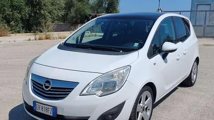 Usata 2013 Opel Meriva Cosmo Monovolume | 4599 € (Buon prezzo)