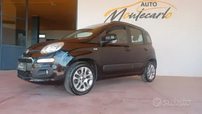 Usata Fiat Panda Lounge 69 CV (50 kW) 2016 Nero Utilitaria