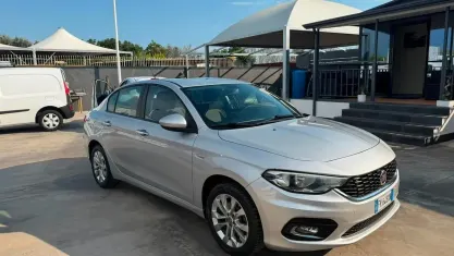 Usata Fiat Tipo Lounge 95 CV (69 kW) 2017 Grigio Berlina