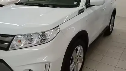 Usata Suzuki Vitara 120 CV (88 kW) 2018 Bianco SUV