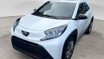 Nuova Toyota Aygo X Active 72 CV (52 kW) 2025 Bianco SUV