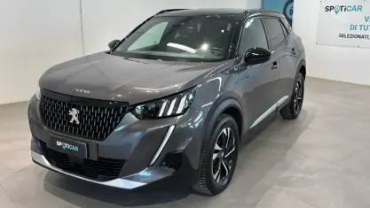 Usata Peugeot 2008 GT 131 CV (96 kW) 2023 Grigio SUV