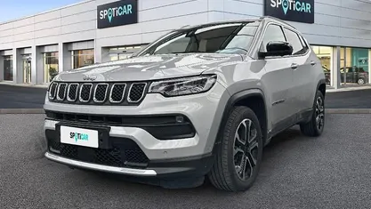Grigio Usata 2022 Jeep Compass Limited SUV | 22.900 € (Buon prezzo)