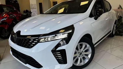 Usata Renault Clio V 101 CV (74 kW) 2026 Berlina