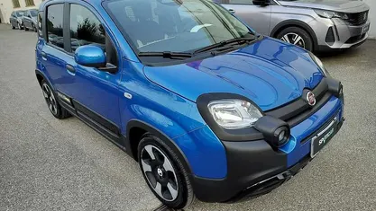 Usata Fiat Panda Cross Cross 69 CV (50 kW) 2025 Blu/azzurro Utilitaria