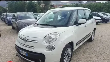 Usata Fiat 500L Lounge 85 CV (62 kW) 2015 Bianco Monovolume
