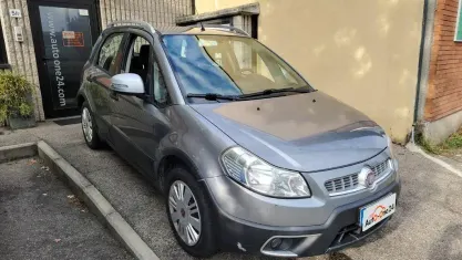 Usata Fiat Sedici Emotion 120 CV (88 kW) 2014 Grigio SUV