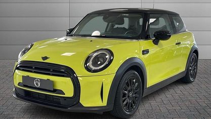 Käytetty Mini Cooper Classic 136 HP (100 kW) 2023 Keltainen Viistoperä