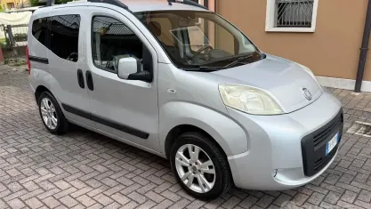 Usata Fiat Qubo Trekking 77 CV (56 kW) 2011 Grigio Monovolume