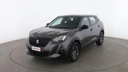 Grigio Usata 2022 Peugeot 2008 Active SUV | 15.999 € (Buon prezzo)