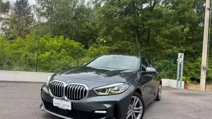 Gebraucht BMW 118 M Sport 150 PS (110 kW) 2021 Grau Kleinwagen