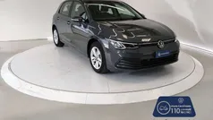 Grigio scuro Usata 2022 VW Golf VIII Life Tre volumi | 19.600 € (Ottimo prezzo)