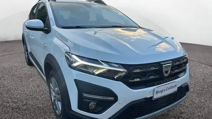 Bianco Usata 2021 Dacia Sandero Comfort Tre volumi | 12.800 € (Buon prezzo)