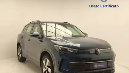 Usata VW Tiguan Life 204 CV (150 kW) 2024 Blu/azzurro SUV
