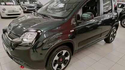 Usata 2024 Fiat Panda Cross Cross Utilitaria | 12.900 € (Buon prezzo)