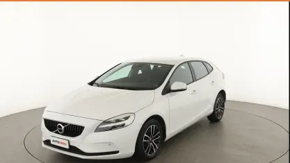 Usata Volvo V40 Plus 122 CV (89 kW) 2018 Bianco Berlina