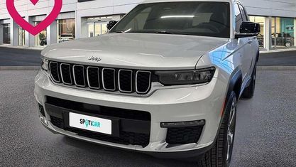 Begagnad Jeep Grand Cherokee Limited 380 HK (279 kW) 2024 Grå SUV