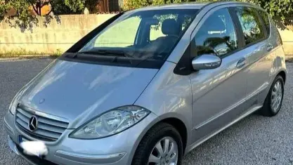 Usata Mercedes A180 Avantgarde 109 CV (80 kW) 2004 Giallo Berlina