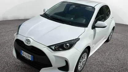 Nuova Toyota Yaris Active 116 CV (85 kW) 2026 Bianco Utilitaria