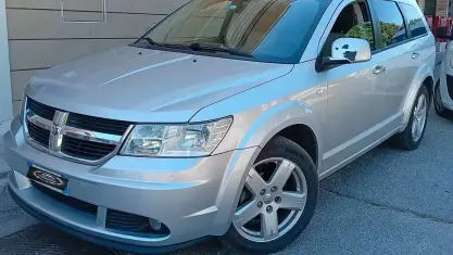 Usata Dodge Journey SXT 140 CV (102 kW) 2008 Grigio SUV