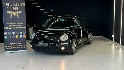 Usata VW New Beetle 105 CV (77 kW) 2007 Nero Utilitaria