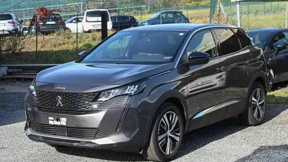 Grigio Usata 2024 Peugeot 3008 Allure SUV | 18.900 € (Super prezzo)