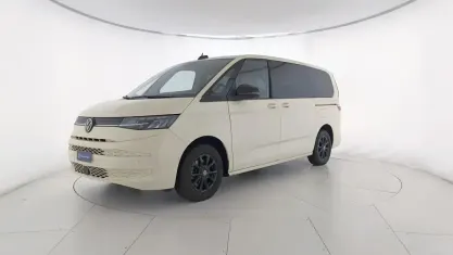 Usata VW Multivan Life 150 CV (110 kW) 2024 Bianco Monovolume