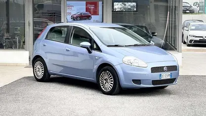 Blu Usata 2006 Fiat Grande Punto Due volumi | 4300 € (Buon prezzo)