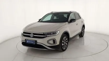 Usata VW T-Roc Style 110 CV (80 kW) 2023 Grigio SUV