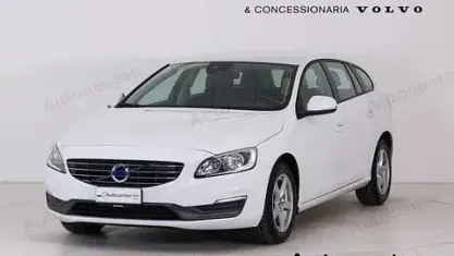Käytetty Volvo V60 Kinetic 114 HP (83 kW) 2015 Farmari